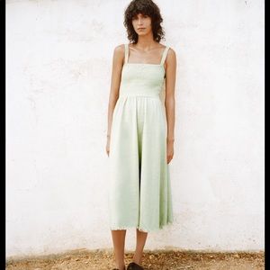 NWT-Zara Rustic Green Smocked MIDI Dress